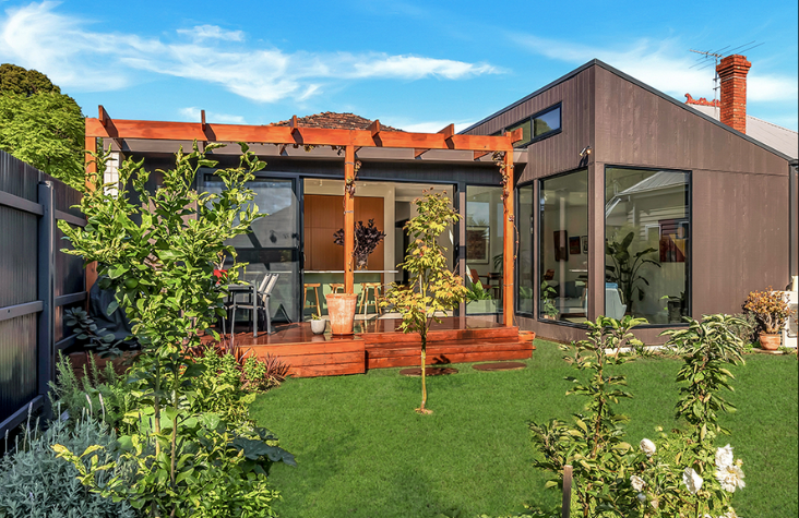 Ground floor extension opening the rear of a Melbourne home to the garden